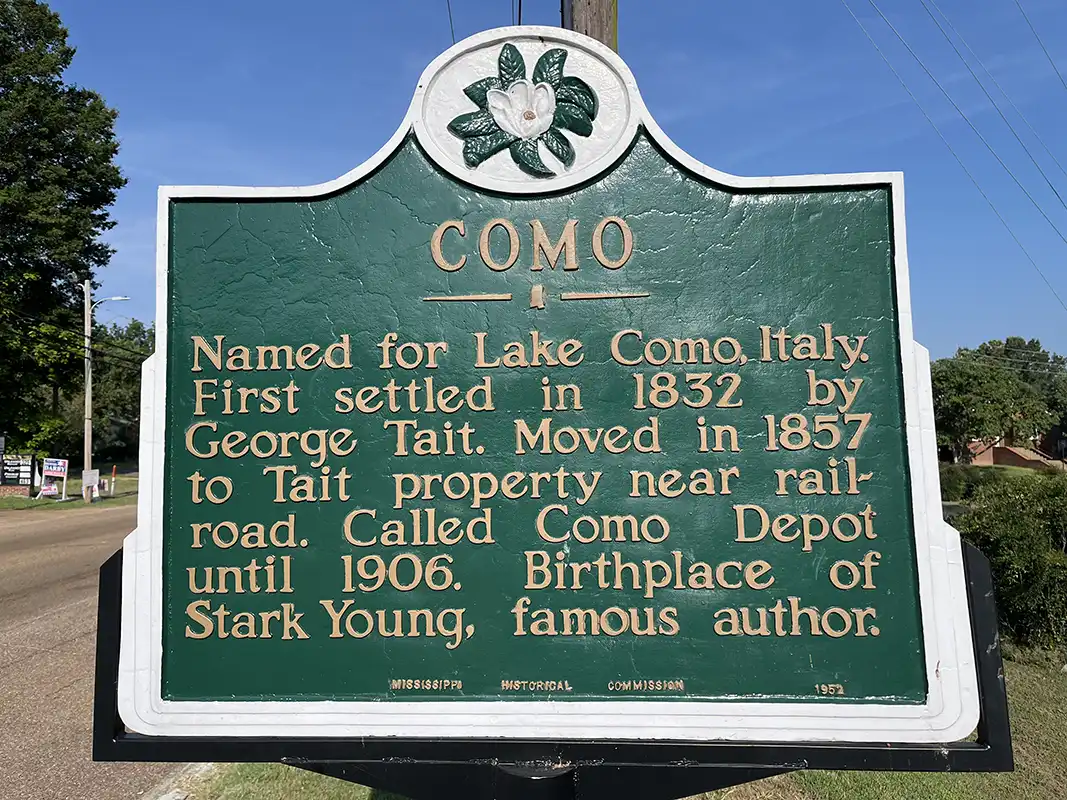 The Como marker is at the intersection of Main Street and Oak Street in Como.