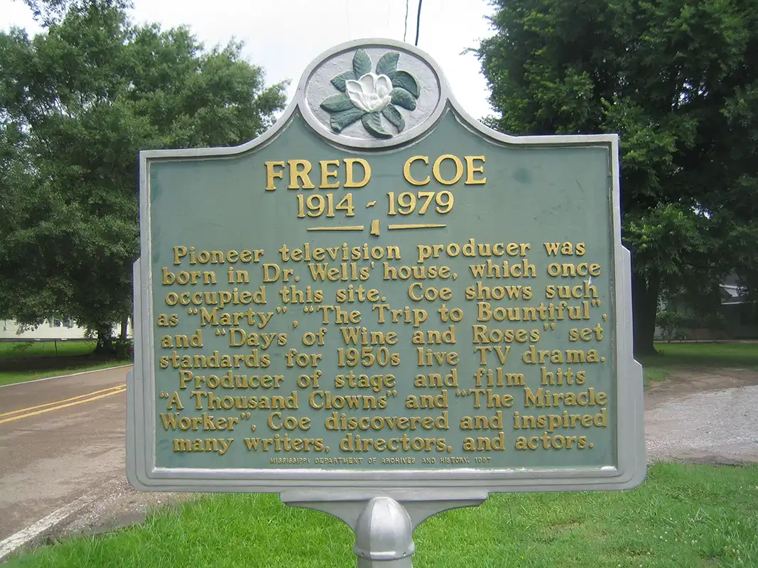 The Fred Coe 1914-1979 marker is in Alligator.