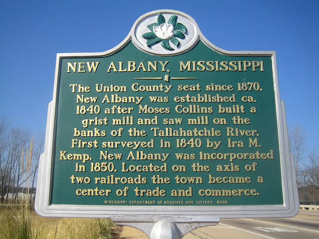 This marker is at the corner of W. Bankhead St. and Main Street West, just west of downtown New Albany.