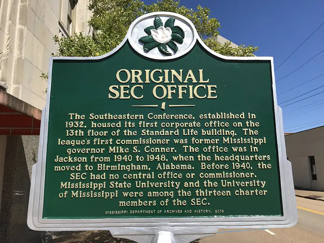 The original SEC office was in the Standard Life Building at the corner of Pearl St. and Roach St. in downtown Jackson.